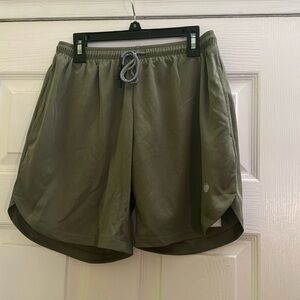 MEN’s Flexliving 7” mesh basketball shirt size XS (26-30)